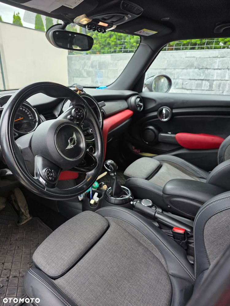MINI Cooper Standard - 2