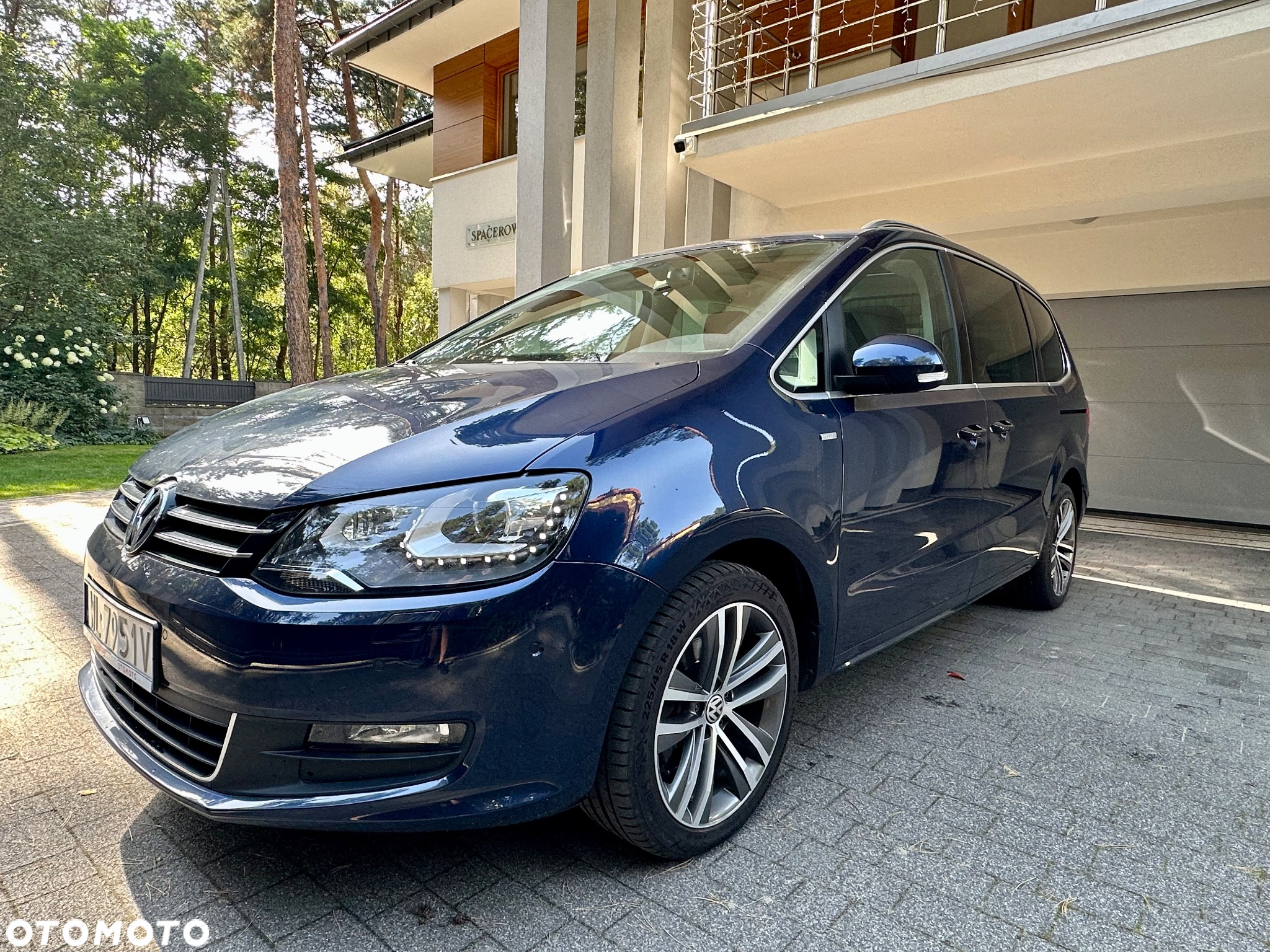 Volkswagen Sharan 2.0 TSI DSG Life - 11