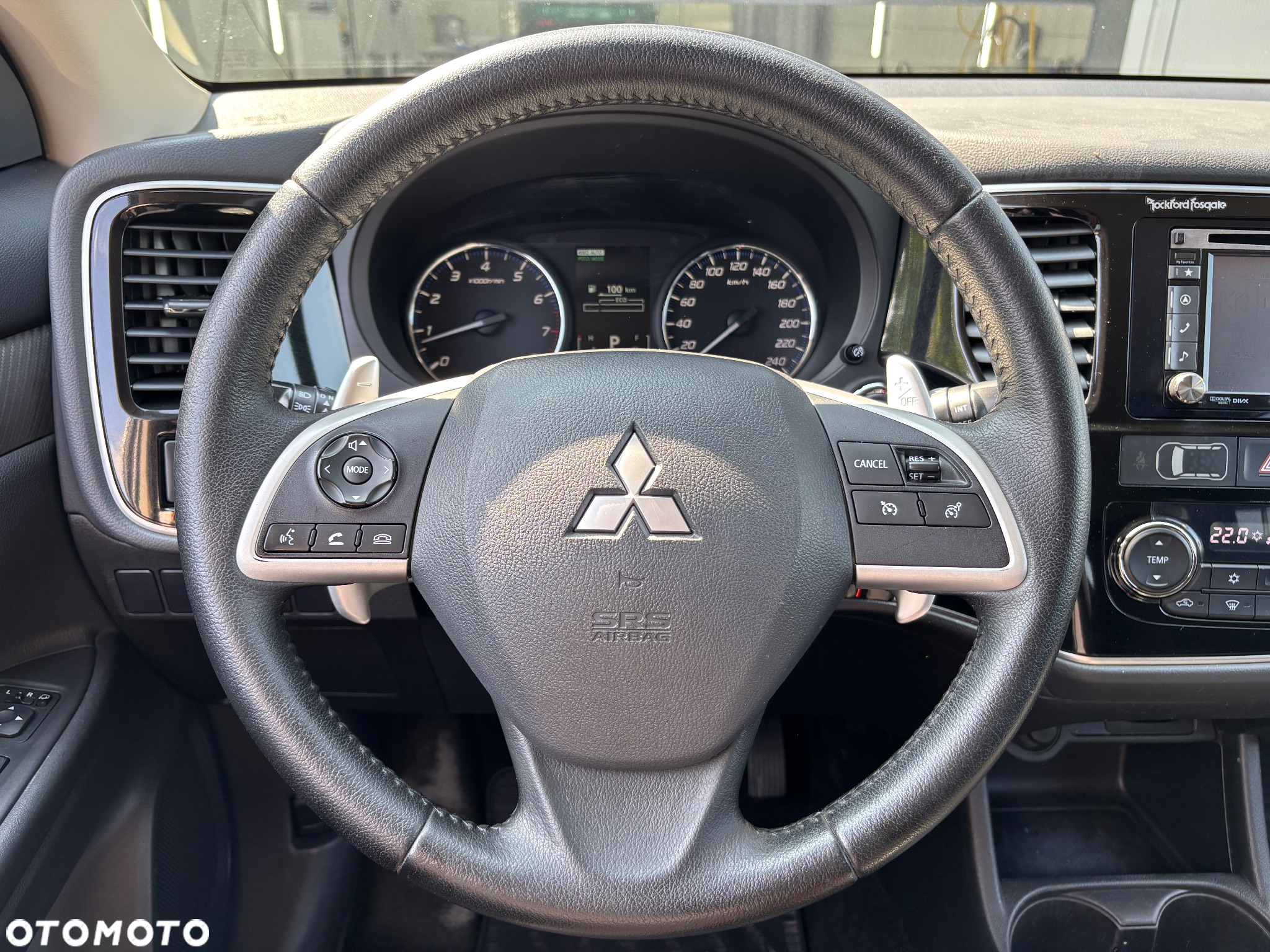 Mitsubishi Outlander - 22