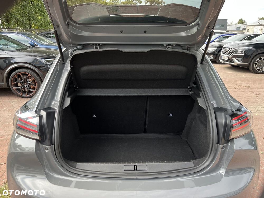 Peugeot 208 - 25