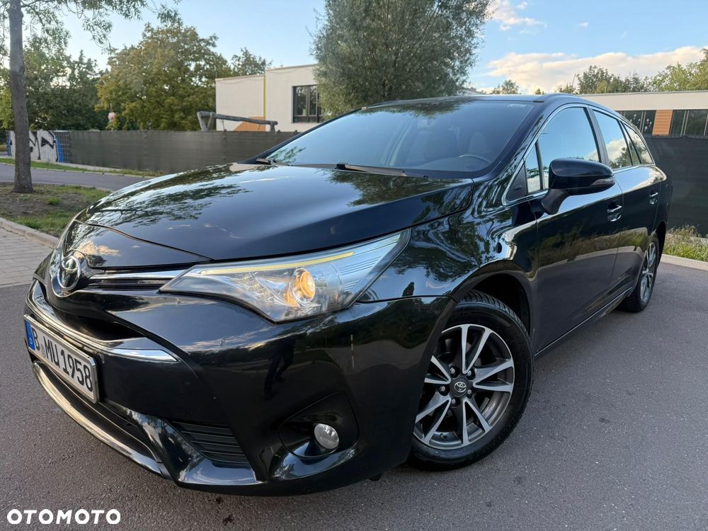 Toyota Avensis Touring Sports 1.8 Executive - 36
