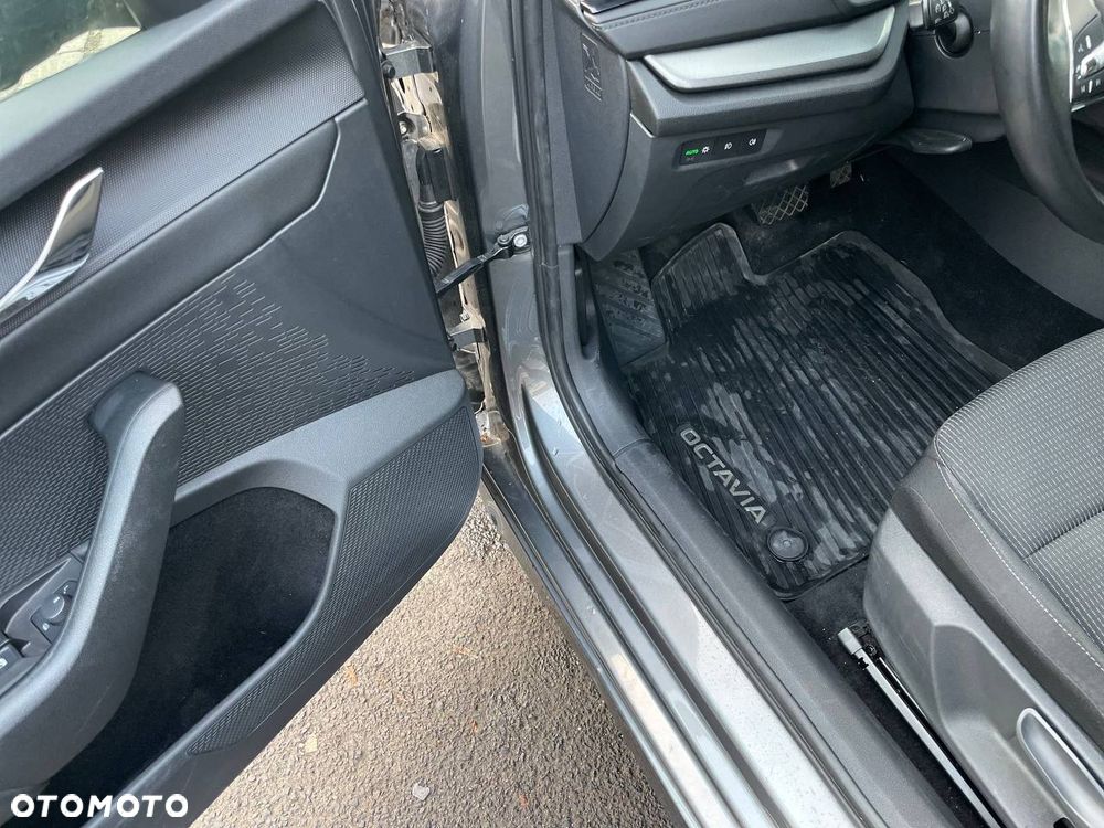 Skoda Octavia 1.5 TSI e-TEC DSG Style - 12