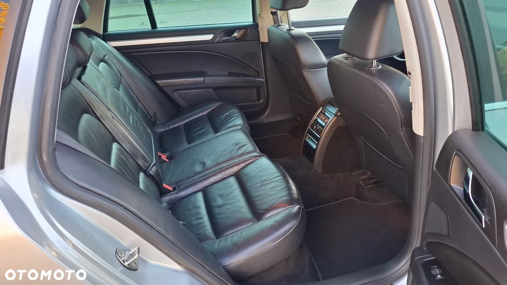 Skoda Superb 2.0 TDI DSG Exclusive - 12