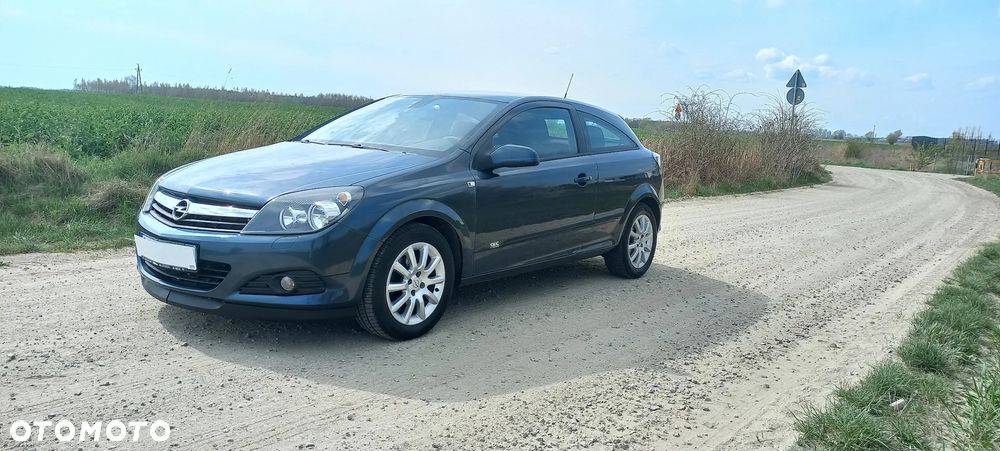Opel Astra GTC 1.6 - 10