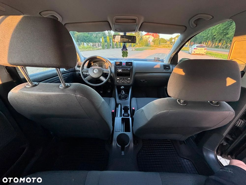 Volkswagen Golf 1.6 Trendline - 12