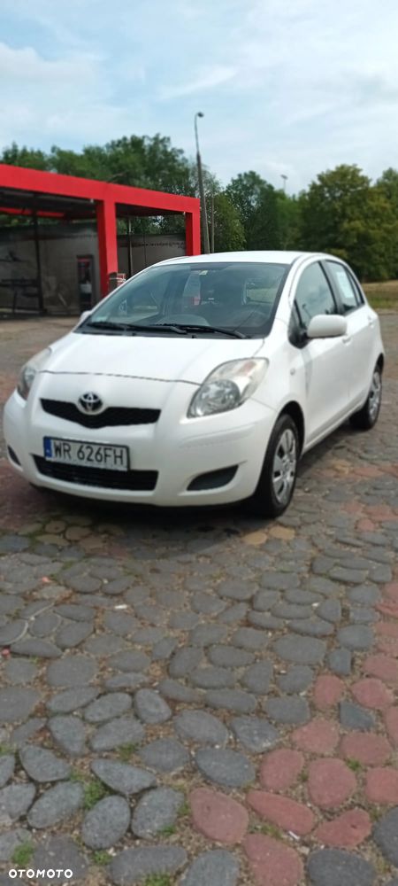 Toyota Yaris - 16
