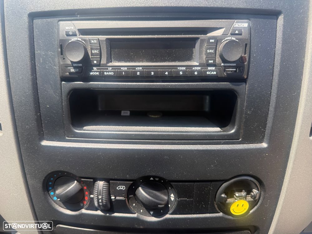 Volkswagen CRAFTER 2.5 TDI MINI BUS 16 Lugares - 21