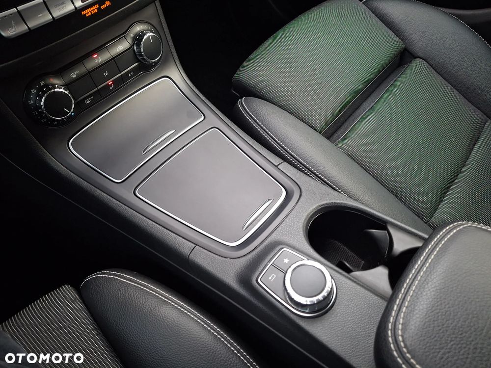 Mercedes-Benz Klasa B 200 7G-DCT UrbanStyle Edition - 13