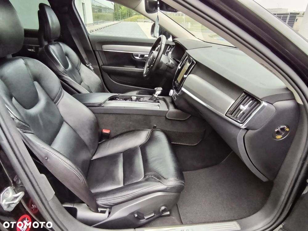 Volvo V90 Cross Country D5 AWD - 26