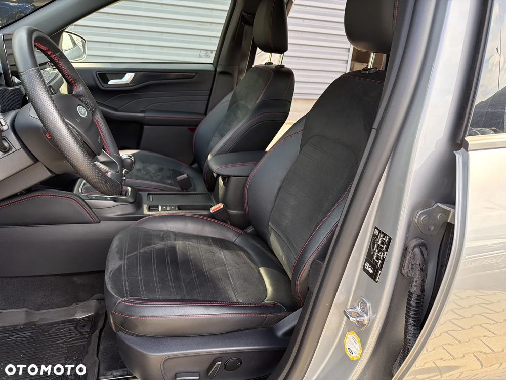 Ford Kuga 1.5 EcoBoost FWD ST-Line X - 14