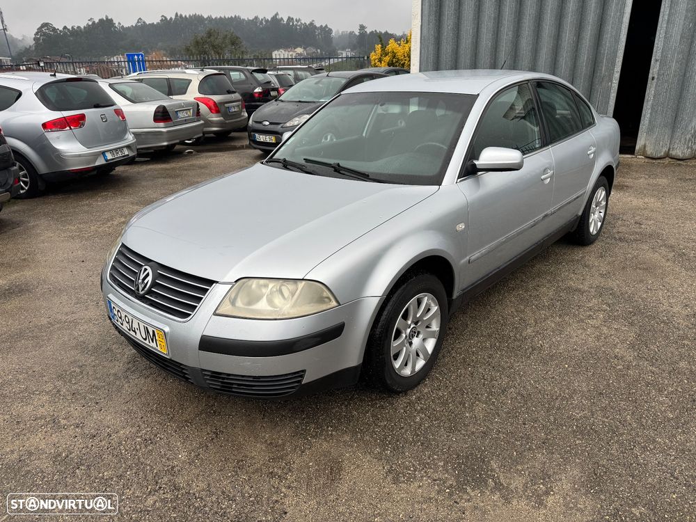 VW Passat 1.9 TDi Trendline EC - 23