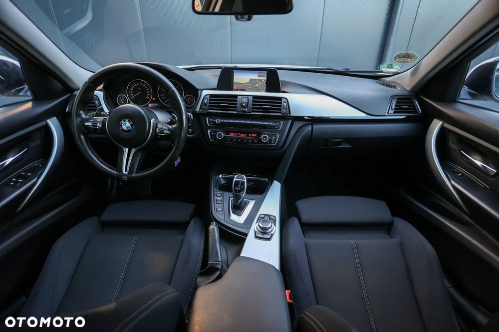 BMW Seria 3 320d Sport Line - 2