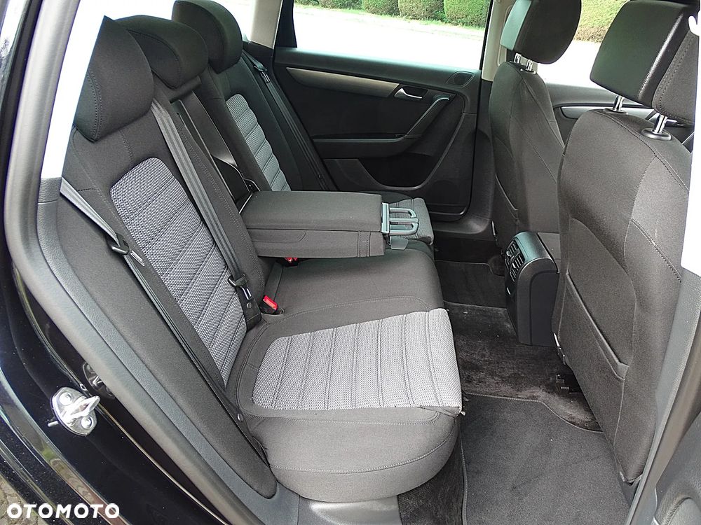Volkswagen Passat Variant 2.0 TDI DPF Highline - 6