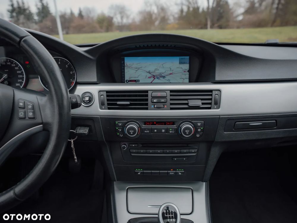 BMW Seria 3 320i Edition Sport - 19