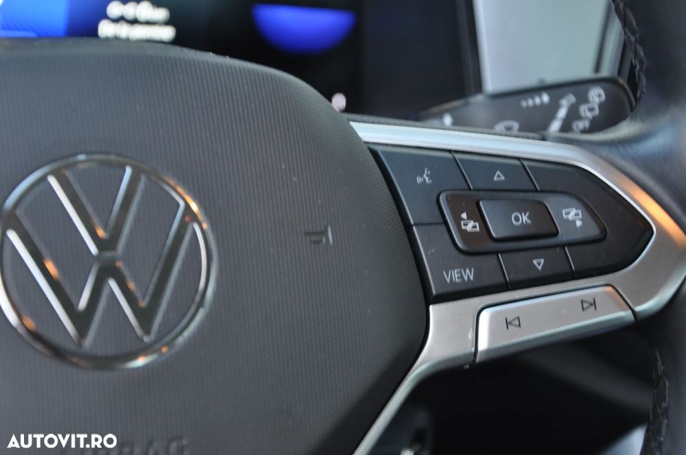 Volkswagen T-Roc - 18