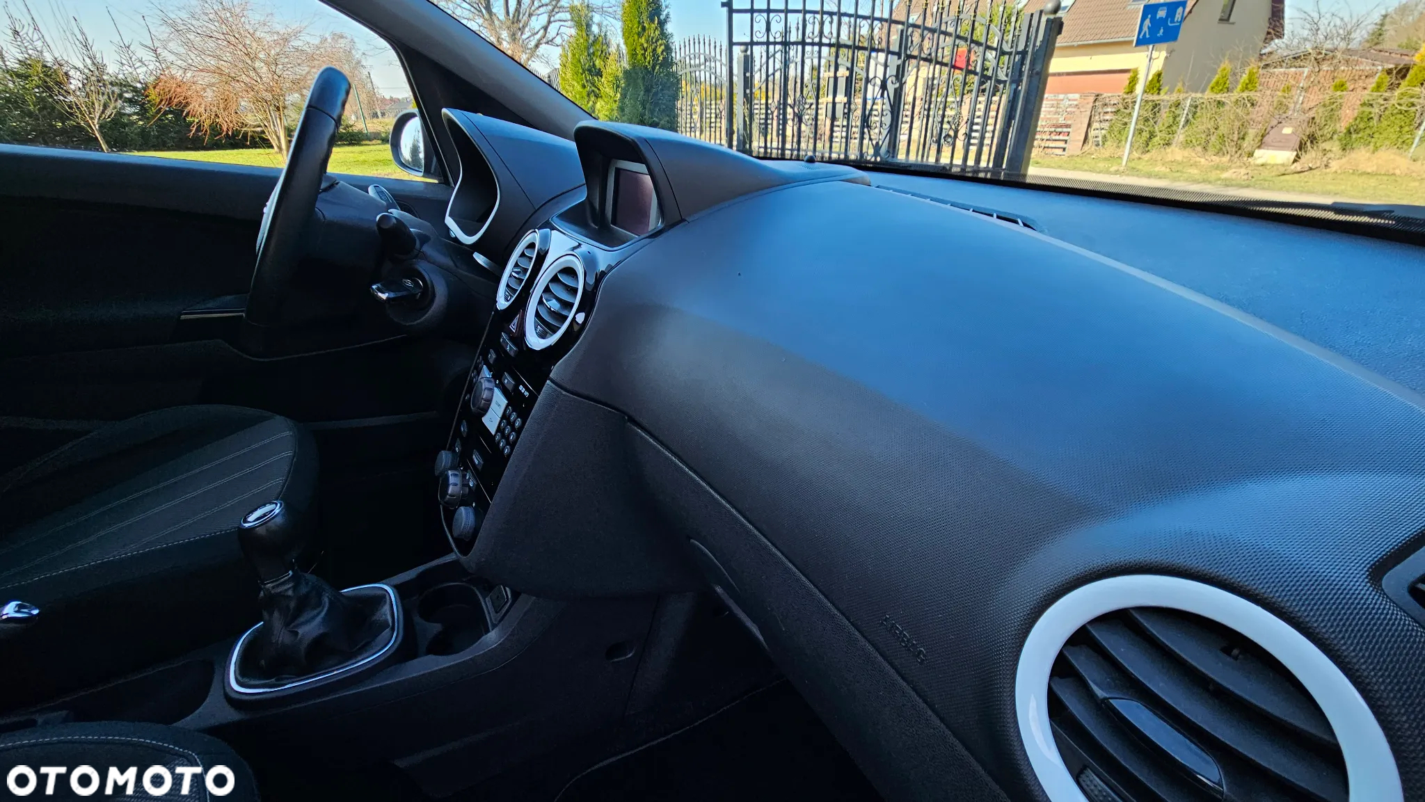 Opel Corsa 1.4 16V Sport - 25