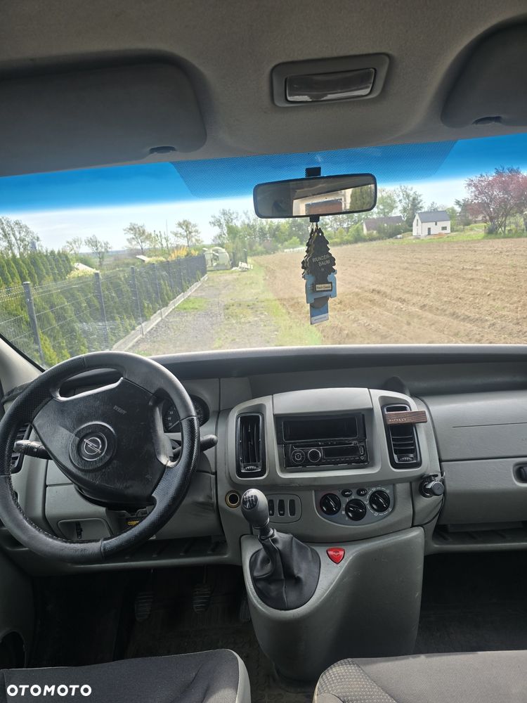 Opel Vivaro - 1