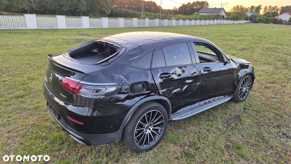 Mercedes-Benz GLC 300 d 4Matic 9G-TRONIC AMG Line - 21