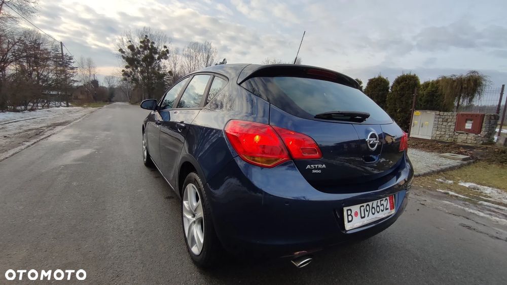 Opel Astra 1.4 Turbo 150 Jahre - 19