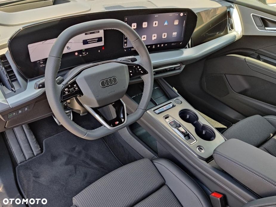 Audi Q4 e-tron - 8