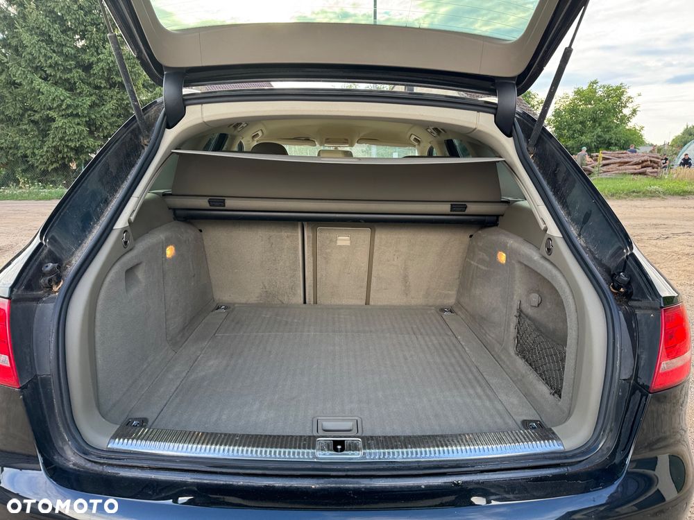Audi A4 ver-3-2-fsi-quattro-tiptronic-attraction - 19