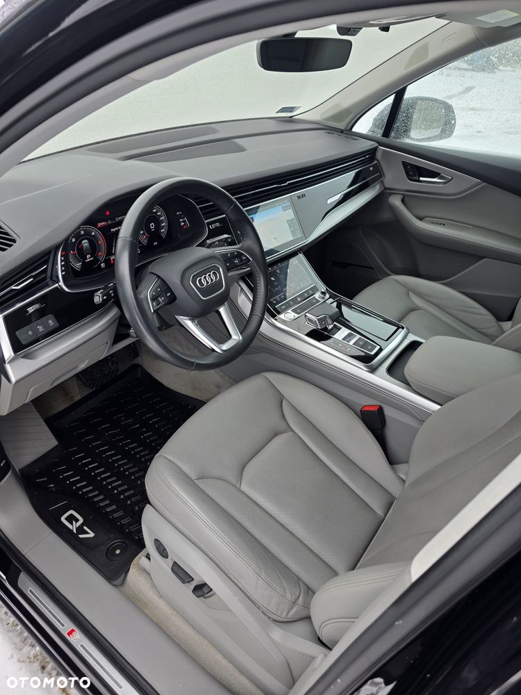 Audi Q7 - 11