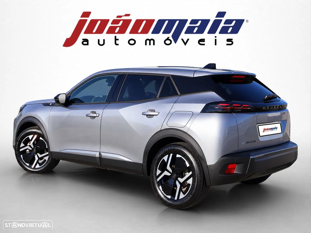 Peugeot e-2008 54 kWh Allure — photo 5