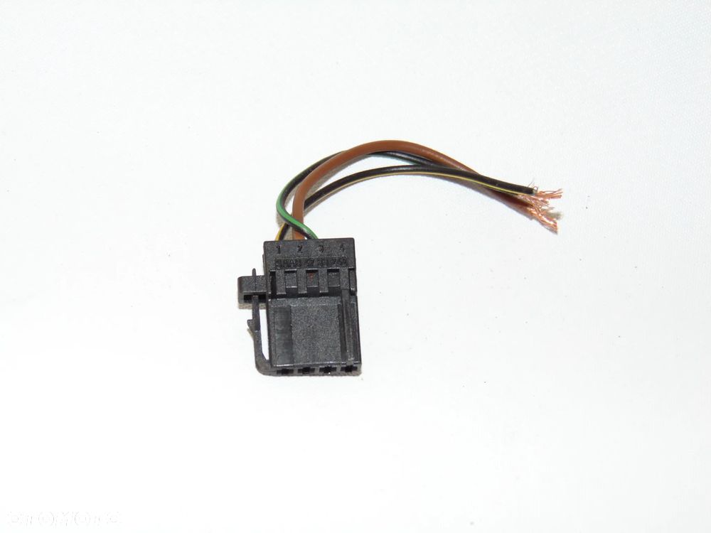 ORYGINAŁ wkład lampy lewej prawej tylny tył lewy prawy oprawka Opel Vectra C kombi 02-05r - 24