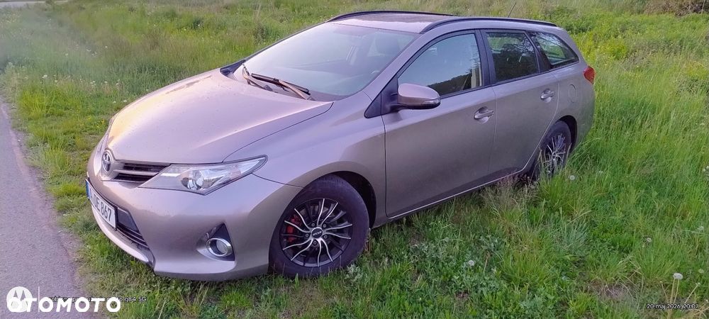 Toyota Auris 1.4 D-4D Dynamic - 1