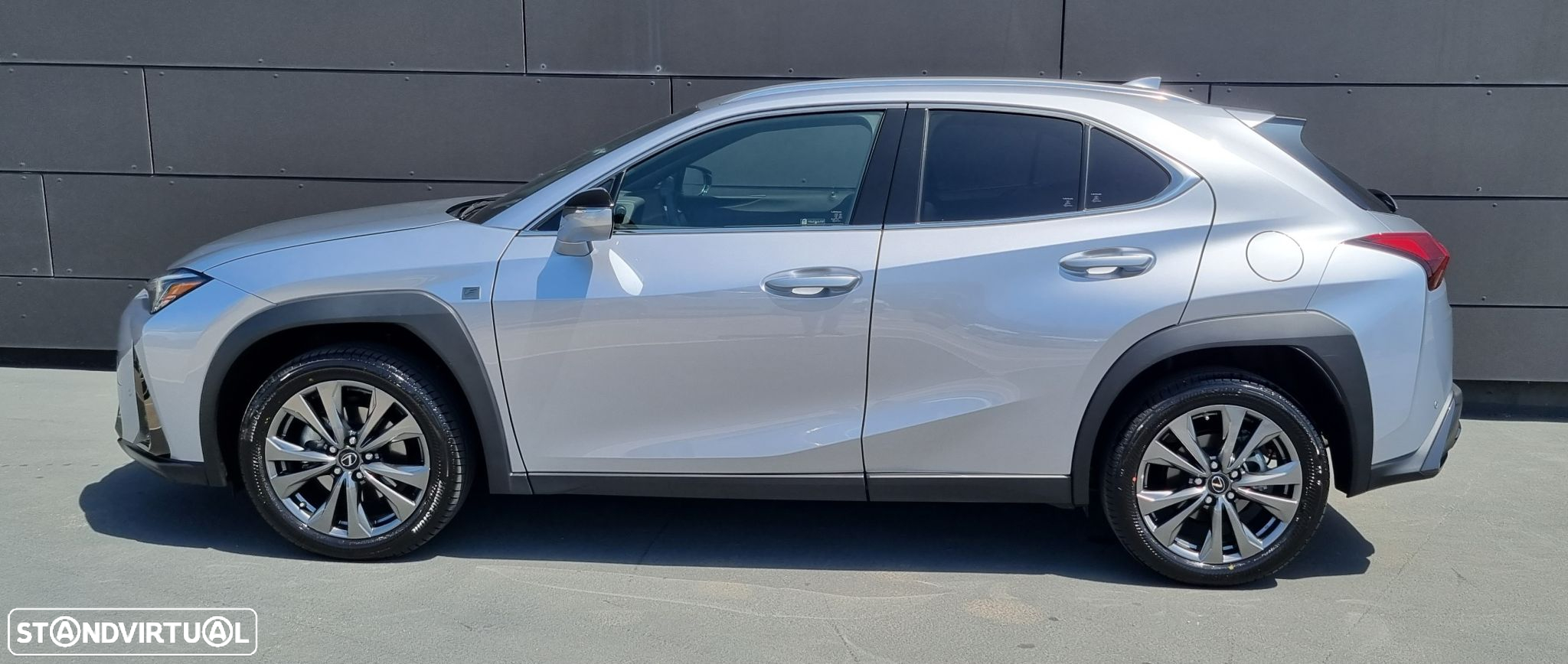 Lexus UX 250h Sport - 3