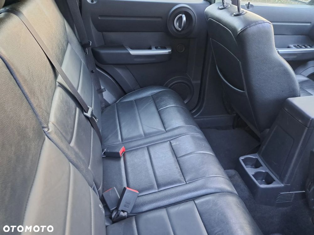 Dodge Nitro 4.0 V6 RT - 24