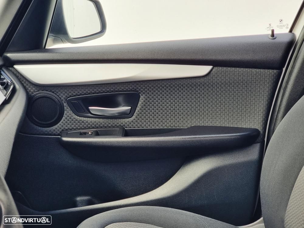 BMW 216 Active Tourer d Corporate Edition - 36