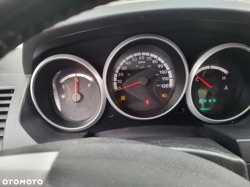 Dodge Grand Caravan - 12