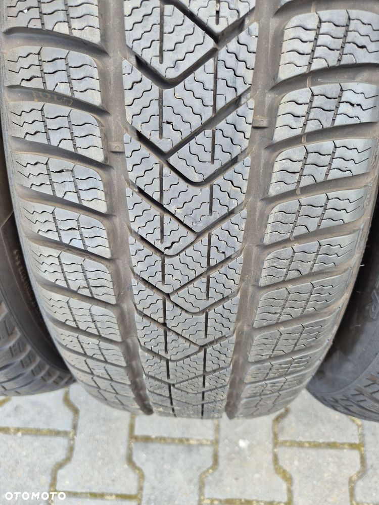 Opony Pirelli 225 55 R17 RUN FLAT - 4