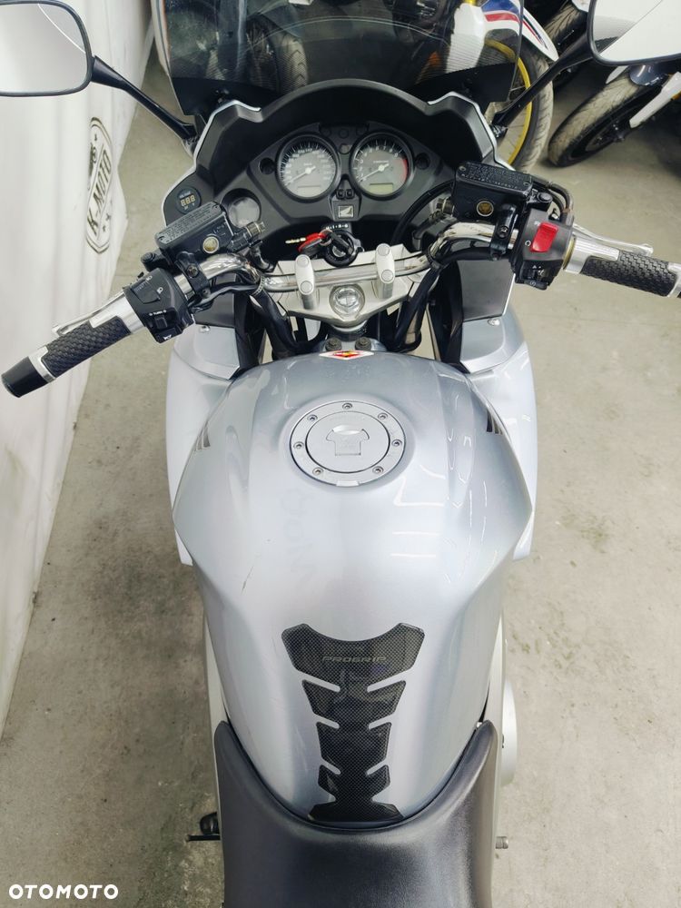 Honda CBF - 14