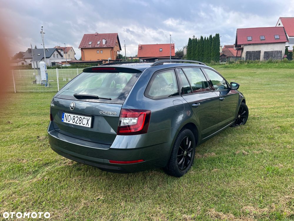 Skoda Octavia 2.0 TDI SCR Ambition DSG - 4