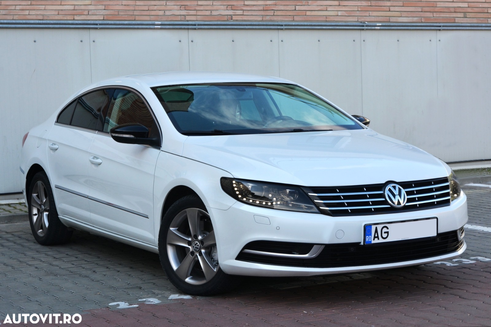 Volkswagen Passat CC 2.0 TDI 4Motion BlueMotion Technology DSG - 9