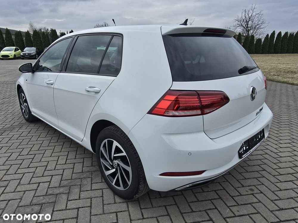 Volkswagen Golf - 12