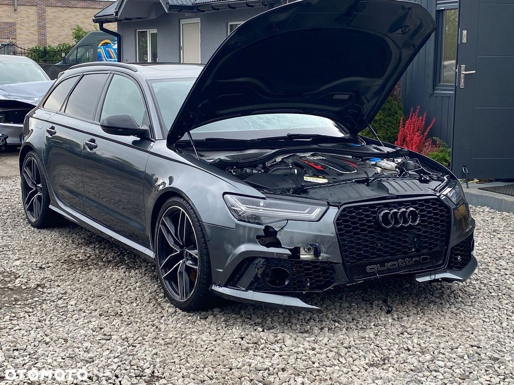 Audi RS6 Avant performance - 12