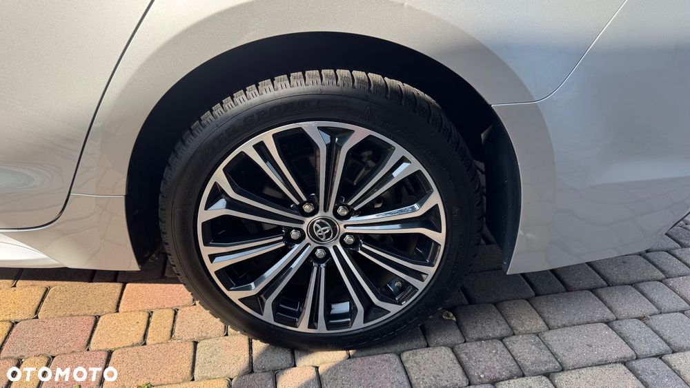 Toyota Corolla 1.8 Hybrid Executive - 16