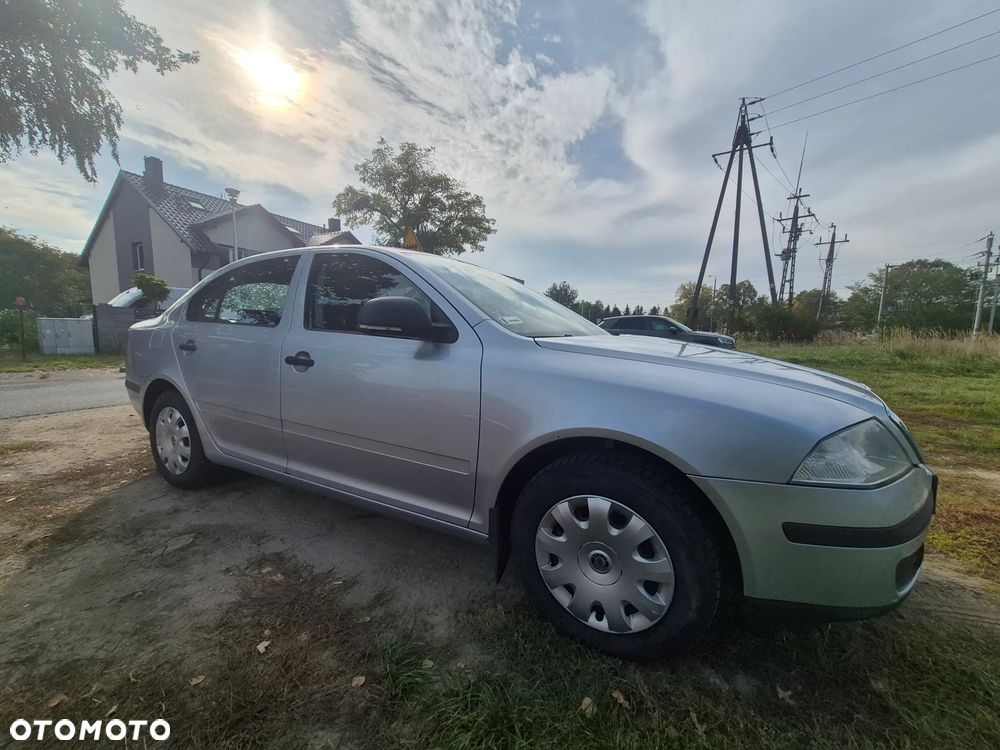 Skoda Octavia 1.6 Tour - 23