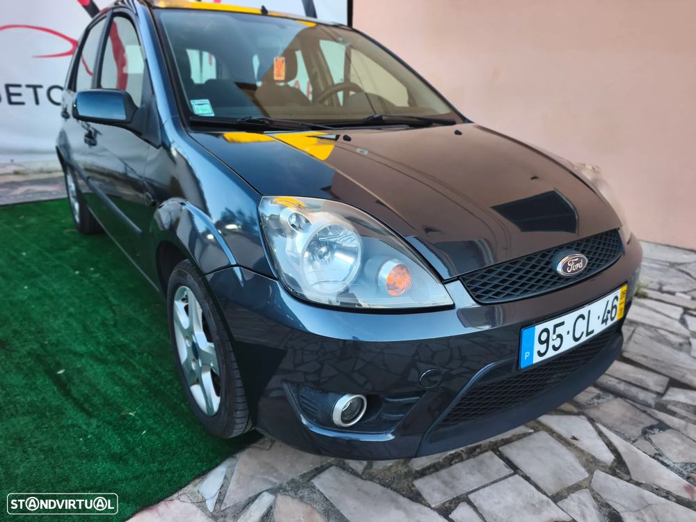 Ford Fiesta 1.25 First Edition - 31