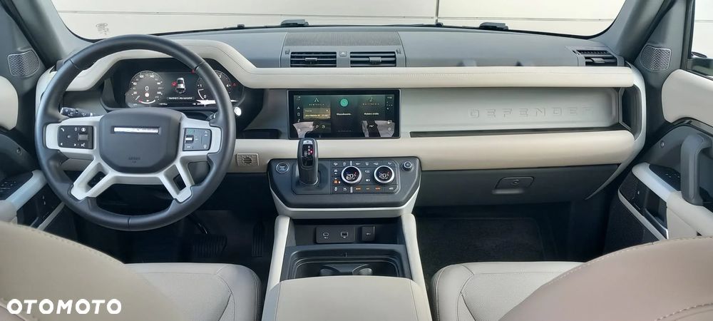 Land Rover Defender - 10
