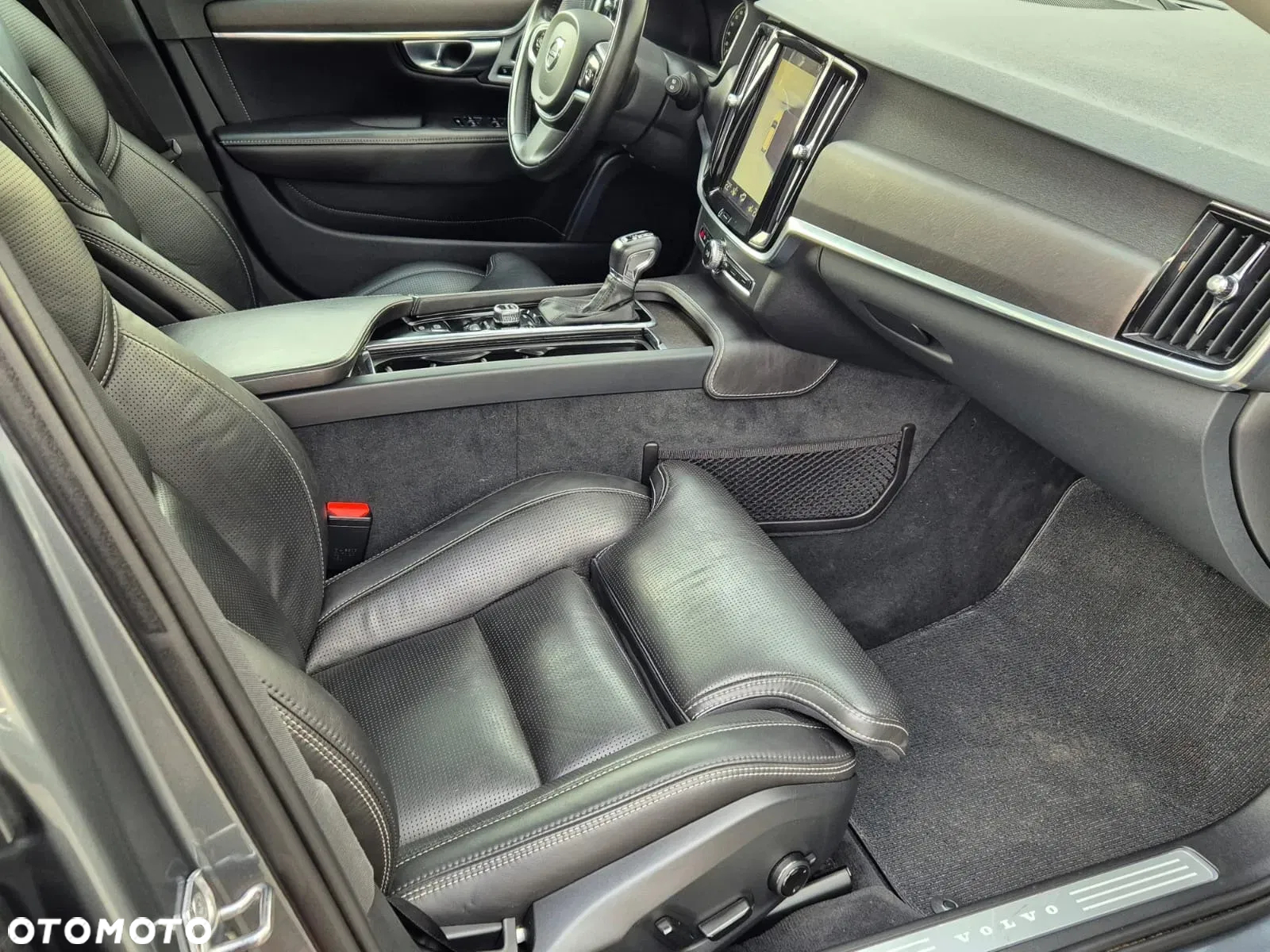 Volvo V90 Cross Country D5 AWD - 17