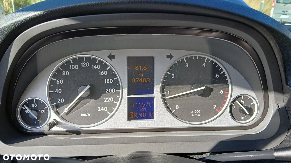 Mercedes-Benz Klasa B 180 Autotronic - 19