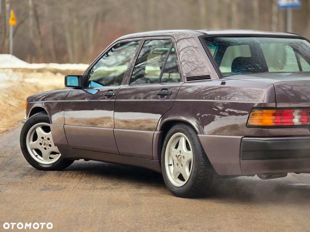 Mercedes-Benz W201 (190) - 33