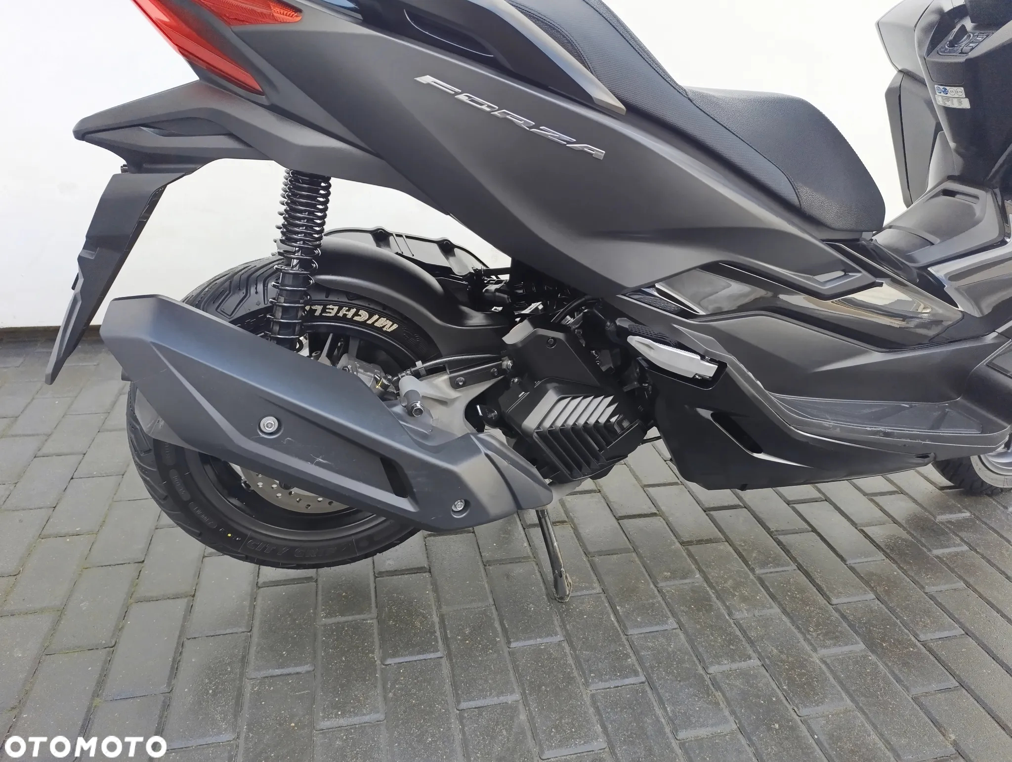 Honda NSS - 18