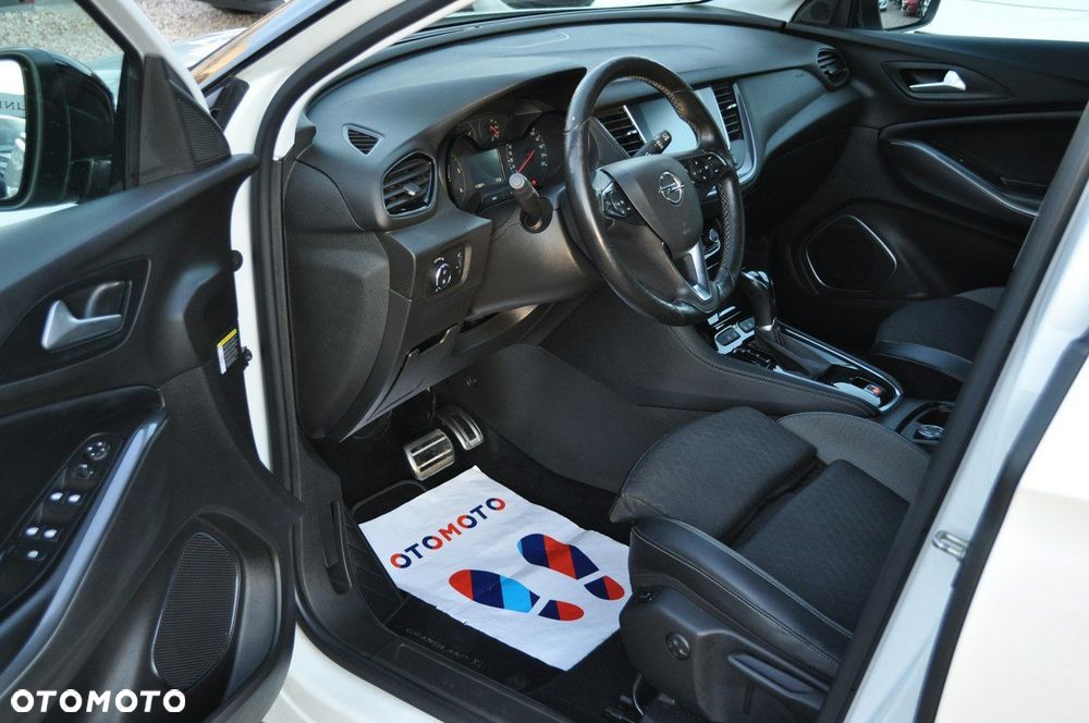 Opel Grandland X - 17