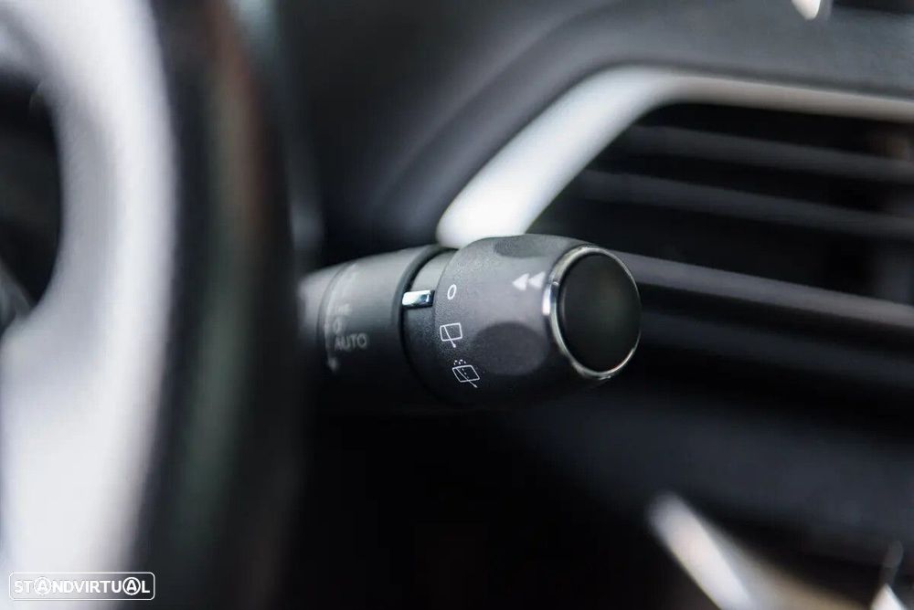 Peugeot 3008 1.5 BlueHDi GT EAT8 - 54