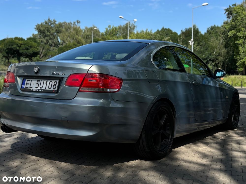 BMW Seria 3 325i M Sport Edition - 21